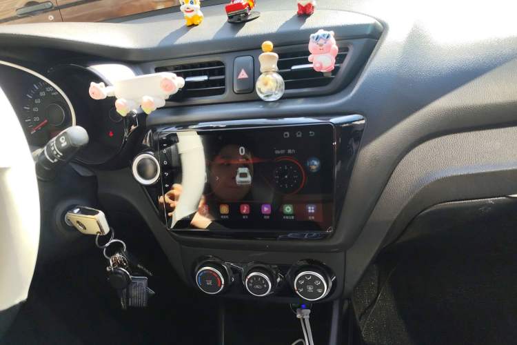 Used Kia K2 2015 Sedan 1.4L MT GLS
