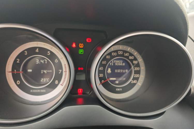 Used Bestune X80 2015 1.8T Automatic Luxury Model
