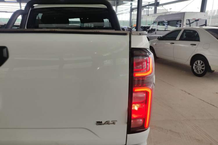 Used Great Wall Poer 2024 2.4T Commercial Version Automatic Diesel 4x4 Elite Edition
