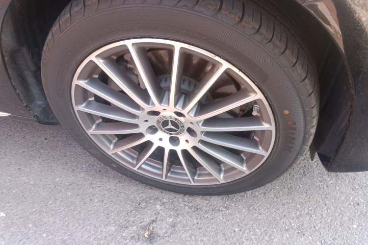 Used Mercedes-Benz E-Class 2021 Facelift E 260 L Right Front Wheel Hub