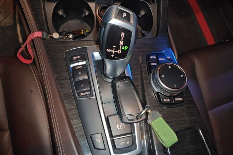 Used BMW 5 Series 2014 525Li Luxury Design Package Gear Lever