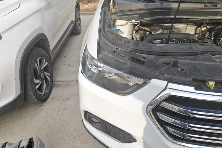 Used Haval H6 2018 Blue Label Sport Edition 1.5T Automatic Two-Wheel Drive Elite Model Right Front Headlight