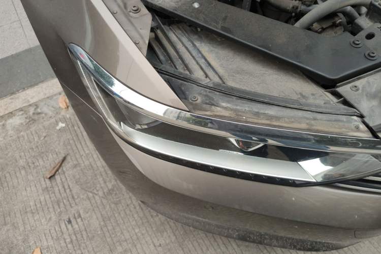 Used Volkswagen Magotan 2019 330TSI DSG Leading Model China VI Standard Right Front Headlight