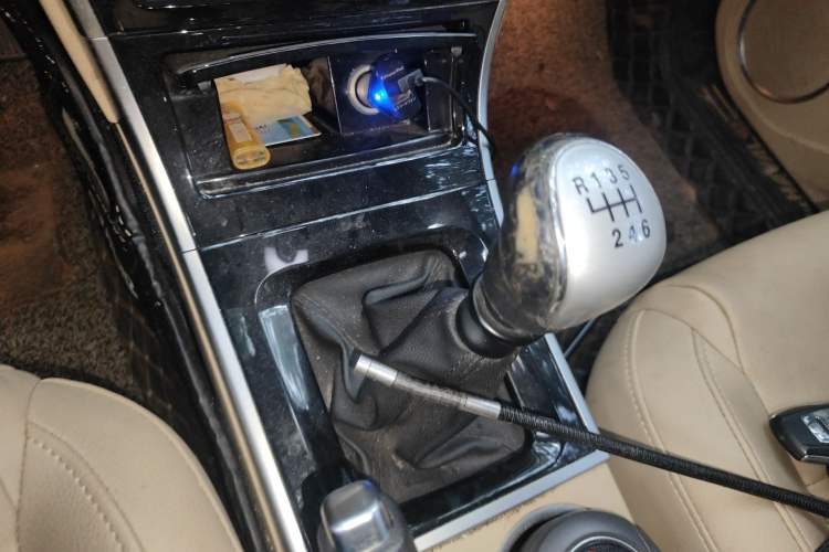 Used Haval H2 2014 1.5T Manual Two-Wheel Drive Elite Edition Gear Lever