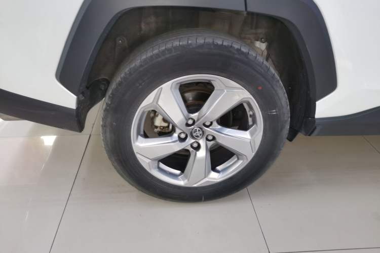 Used Toyota RAV4 2021 2.0L CVT Two-Wheel Drive Fashion PLUS Edition
