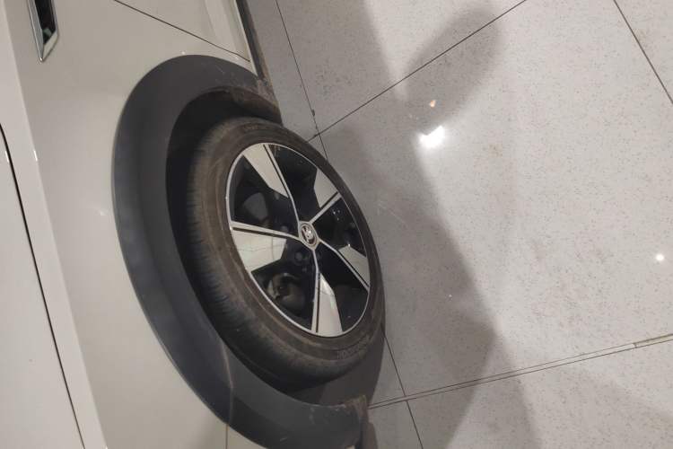 Used Skoda Octavia 2018 Station Wagon TSI280 DSG Luxury Edition Left Front Wheel Hub