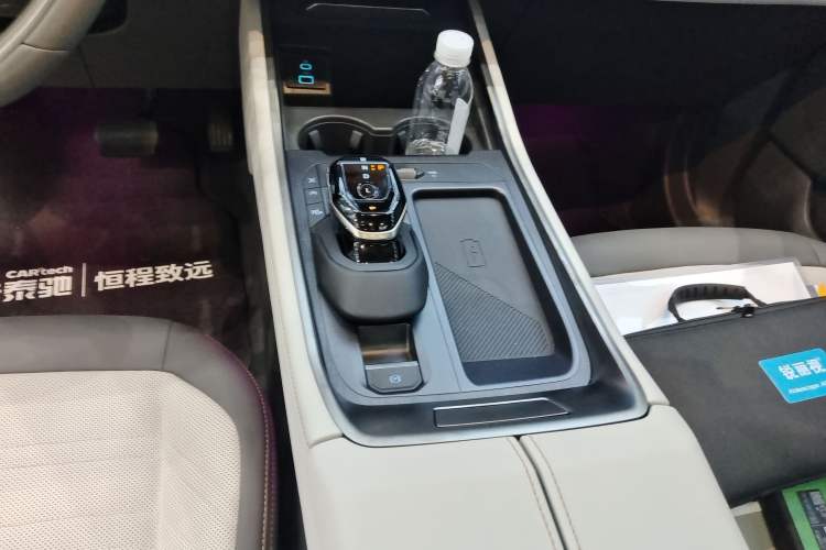 Used Ford Edge 2023 Ford Explorer L 2.0T EcoBoost Four-Wheel Drive 7-Seater Supreme Model