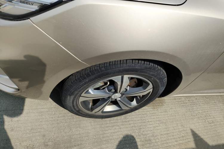 Used Geely Auto Emgrand GL 2018 1.8L Manual Elite Smart Connectivity Version Exterior 4