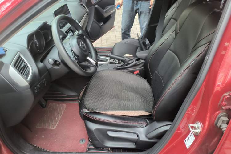 Used Mazda 3 Axela 2019 Cloud-Control Edition Hatchback 1.5L Automatic Comfort Model China VI Standard Left Front Seat