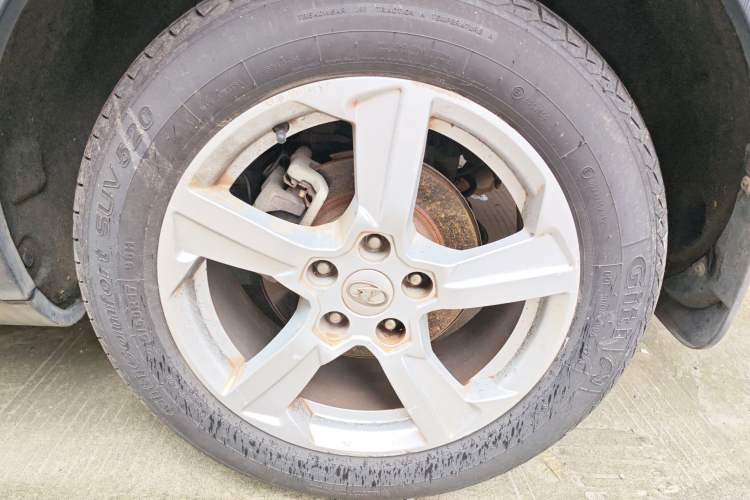 Used Bestune X80 2013 2.0L automatic comfort version