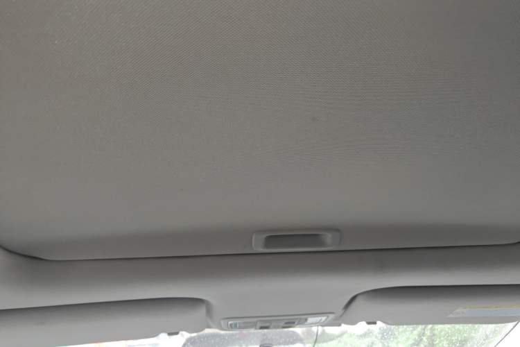 Used Honda Jade 2014 1.8L CVT Luxury Edition 5 seats Headliner