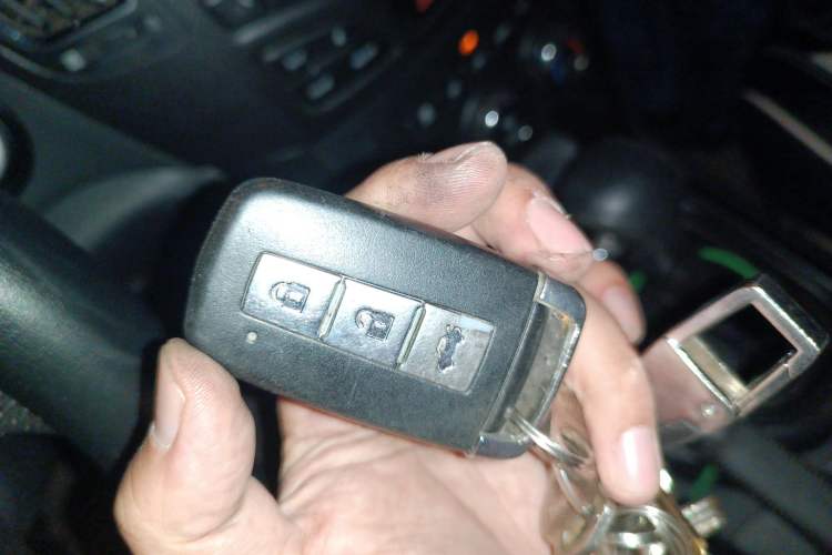 Used Haima S7 2013 2.0L Automatic ZhiZhen Version
