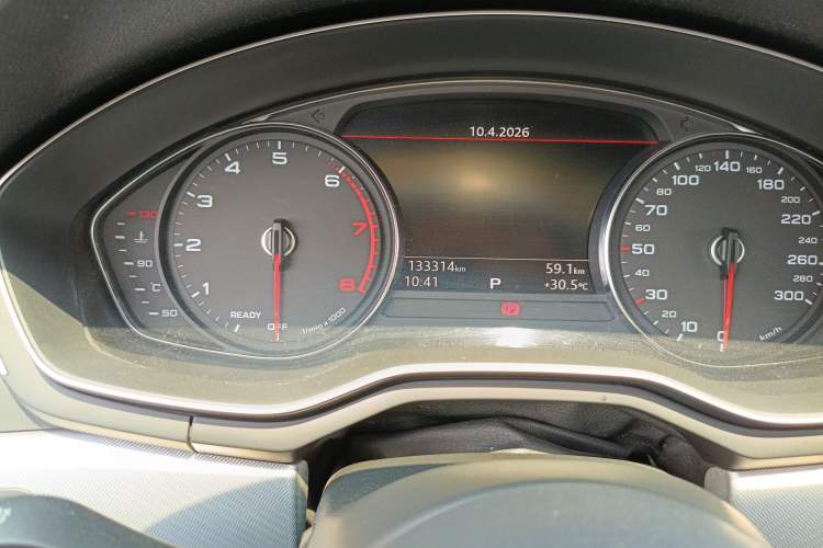 Used Audi A5 2017 Sportback 40 TFSI Fashion Model Odometer Close Up