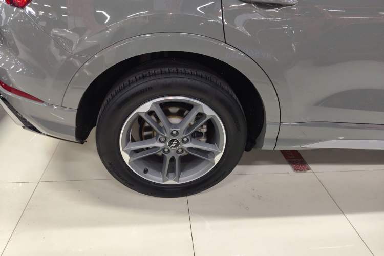 Used Audi Q3 2024 35 TFSI Ambition Dynamic Edition
