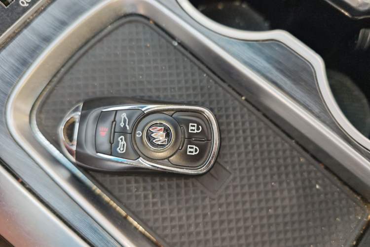 Used Buick GL8 2021 Land Cruiser Executive 652T Premium Model