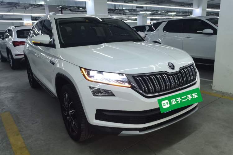 Used Skoda Kodiaq 2019 Facelifted TSI330 5-Seater Two-Wheel-Drive Luxury Enjoyment Edition China VI Standard Front Right 45 Deg