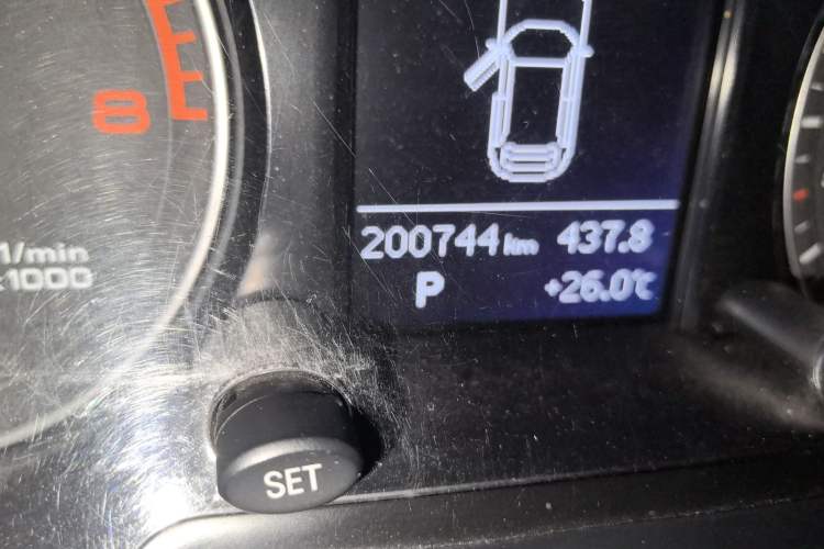 Used Audi Q5 2013 40 TFSI Ambition Odometer Close Up