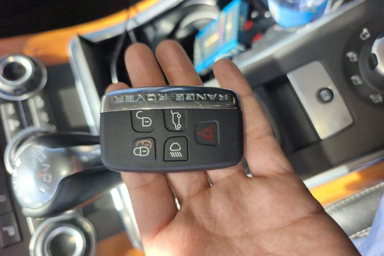 Used Land Rover Range Sport 2011 3.0 TDV6 Diesel Version
