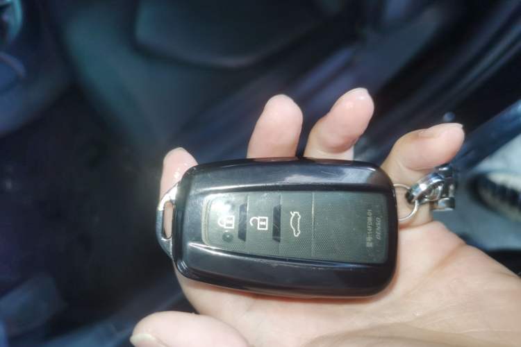 Used Toyota Avalon 2023 Dual-Engine 2.5L Luxury Edition