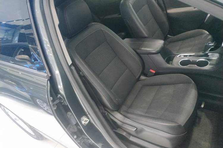 Used Chevrolet Equinox 2019 535T Automatic Lingjie Edition China V Standard Right Front Seat