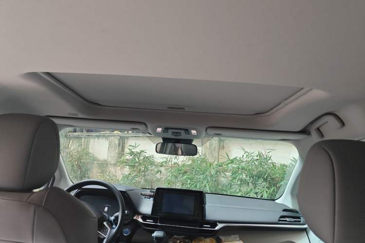 Used Toyota Granvia 2023 2.5L Hybrid Comfort Edition Headliner