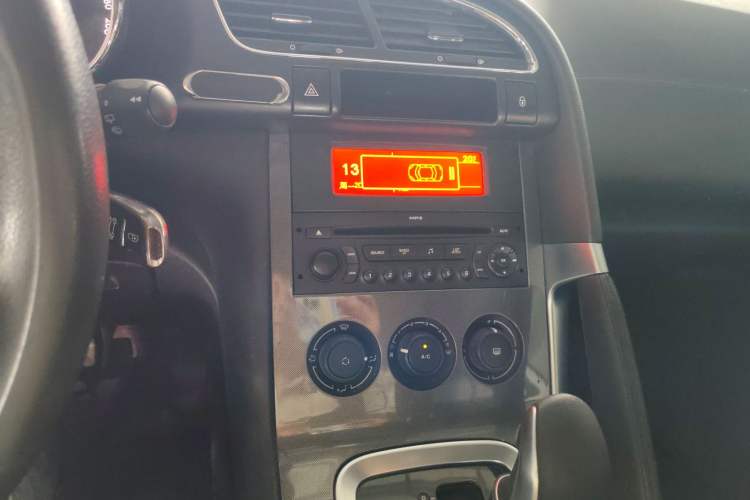 Used Peugeot 3008 2016 1.6THP Automatic Classic Edition