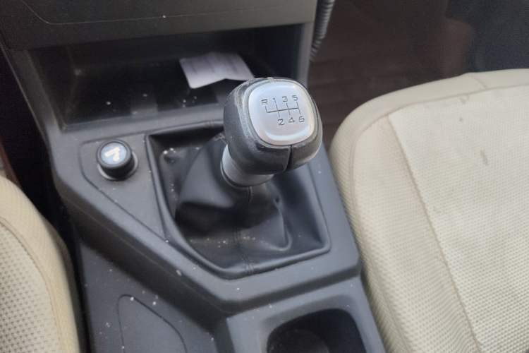 Used Wuling Hongguang PLUS 2019 1.5T Manual Comfort Version 7 Seats