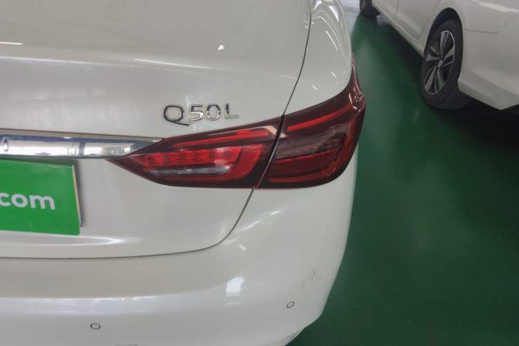 Used Infiniti Q50L 2018 2.0T Enjoyment Version China VI Standard Right Rear Taillight