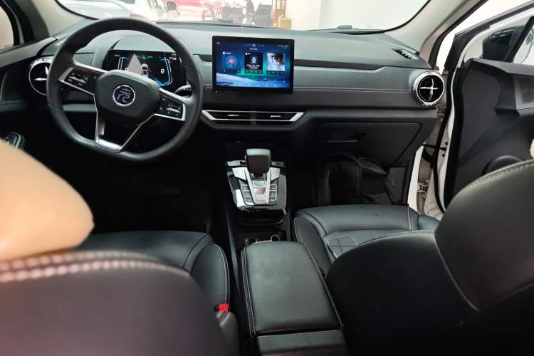 Used BYD Yuan New Energy 2019 EV360 Smart Connect Enjoyment Model