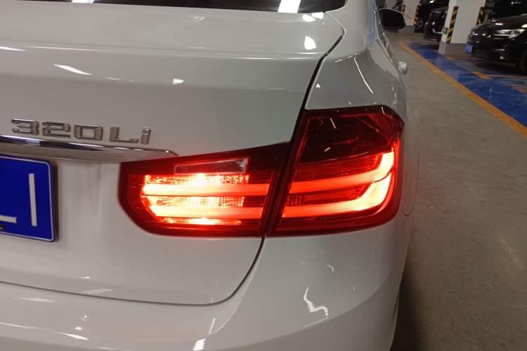 Used BMW 3 Series 2014 320Li Luxury Design Package