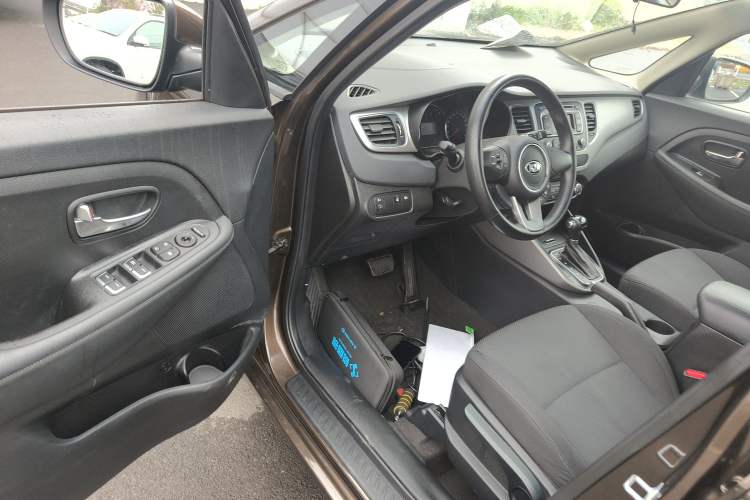 Used Kia Carens 2013 2.0L 5-Seater Automatic Standard Version China V Standard