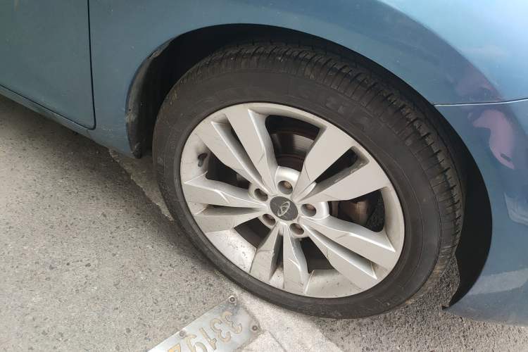 Used Chery Arrizo 5 2016 1.5L Manual Lingchao Edition Right Front Wheel Hub