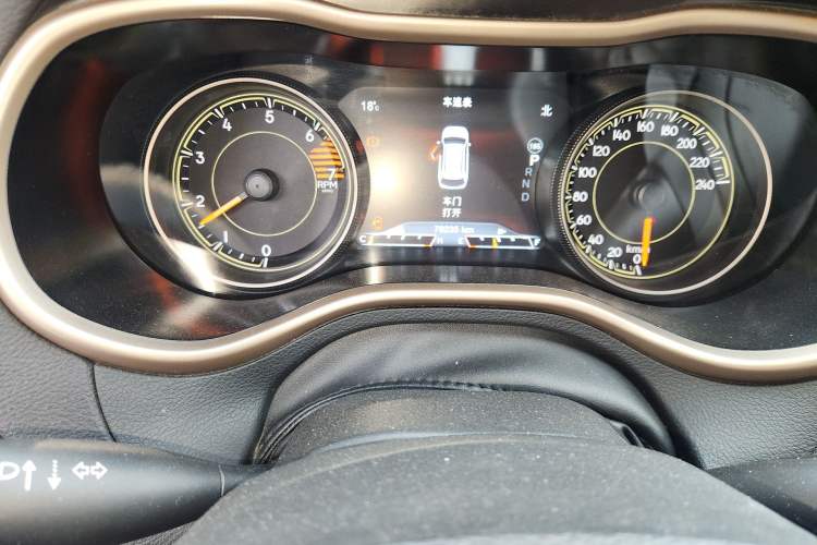 Used Jeep Cherokee 2016 2.4L Leading Smart Version Odometer Close Up