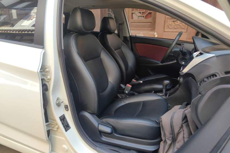 Used Hyundai Verna Ray 2014 1.4L Automatic GLX