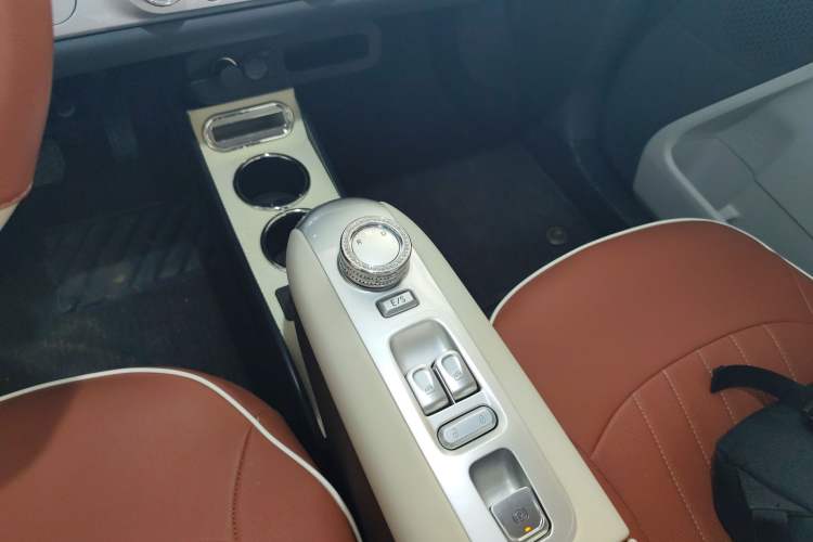 Used CHANGAN NEVO Lumin 2025 205 km Xiangqin Version Gear Lever