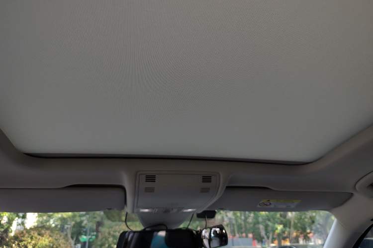 Used Volkswagen Tayron 2024 330TSI Two-Wheel Drive R-Line High-Energy Version
