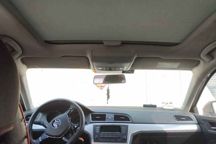 Used Volkswagen Lamando 2015 230TSI DSG Fashion Edition
