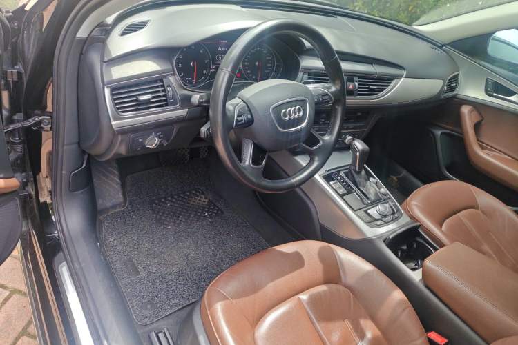 Used Audi A6L 2017 30 FSI Technology Model Center Console