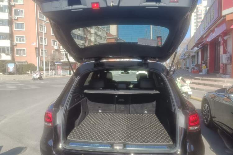 Used Mercedes-Benz GLC 2020 GLC 260 L 4MATIC Luxury Model
