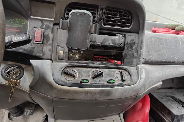 Used Jinbei Hiace 2011 2.0L 5th Generation Kuaiyunwang Standard Version 4G19