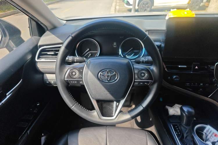 Used Toyota Camry 2021 2.0G Luxury Edition Steering Wheel