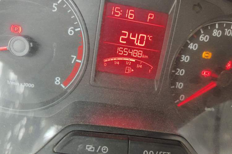 Used Volkswagen Jetta 2013 1.6L Automatic Fashion Model Odometer Close Up