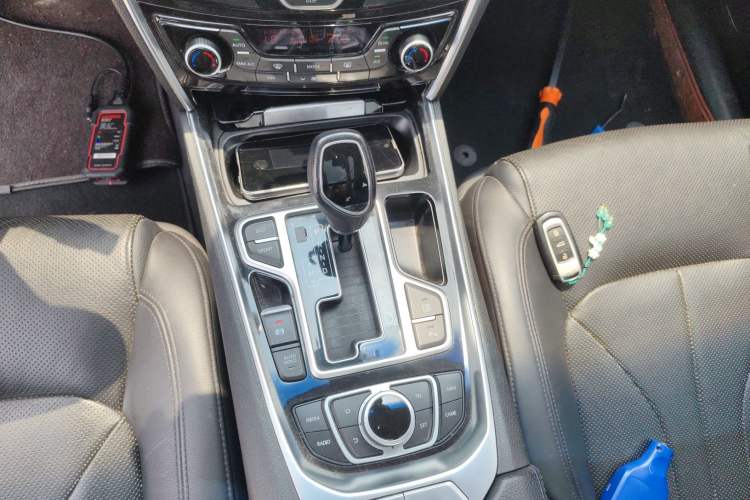 Used Geely Auto Emgrand GT 2015 1.8T Flagship Model Gear Lever