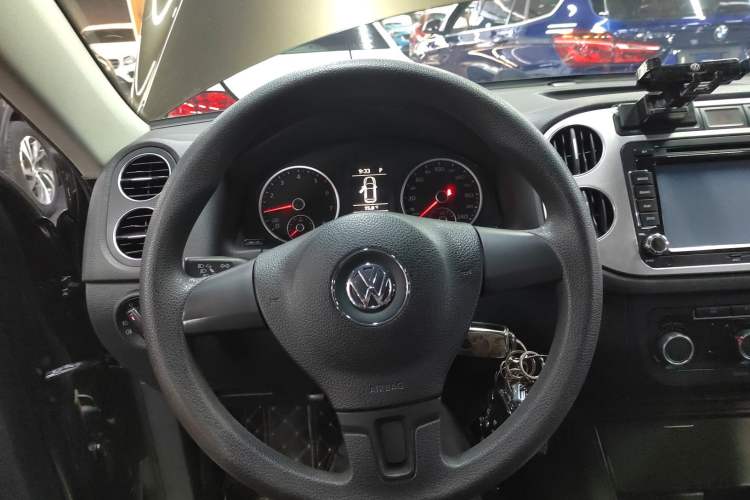 Used Volkswagen Tiguan L 2016 300TSI Automatic Two-Wheel Drive Trend Edition