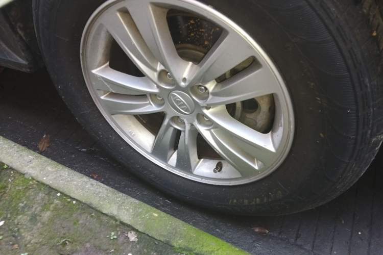 Used Kia Sportage R 2012 2.0L Automatic Two-Wheel Drive GL Trim
