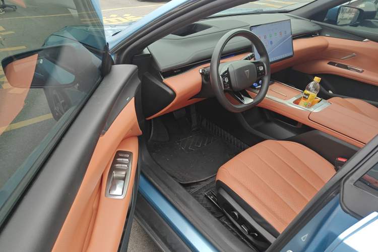 Used Deepal L07 2024 230Max Qiankun Intelligent Driving ADS SE Range-Extended Version