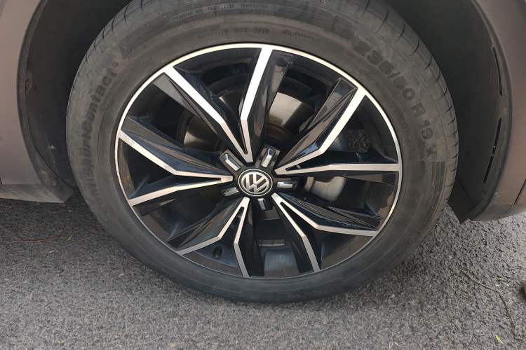 Used Volkswagen Tiguan L 2018 Revised 330TSI Automatic Two-Wheel Drive Flagship Edition
