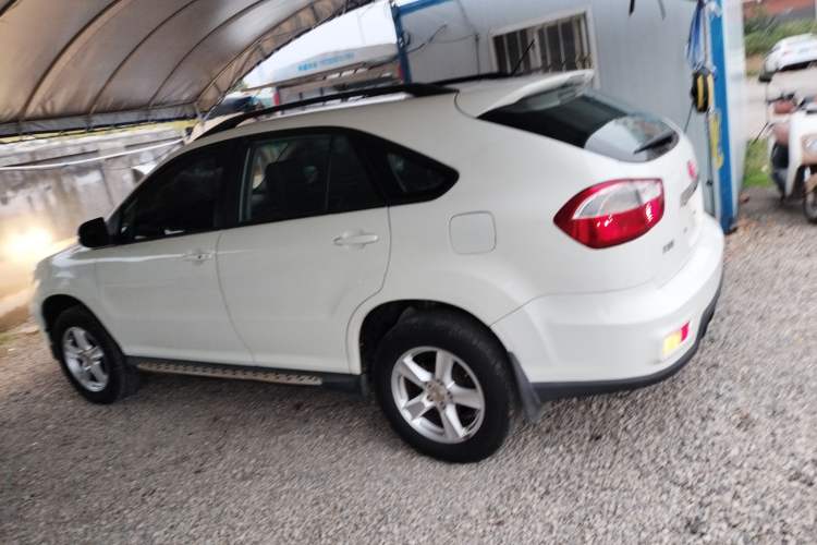 Used BYD S6 2013 Platinum Edition 2.4L Automatic Luxury Model