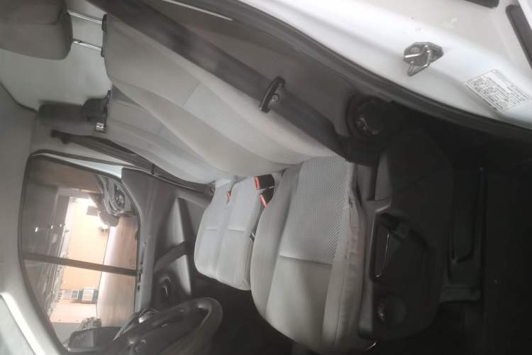 Used Ford Transit 2019 2.0T Diesel Van Mid-Chassis Mid-Roof 3-Seater China VI Standard
