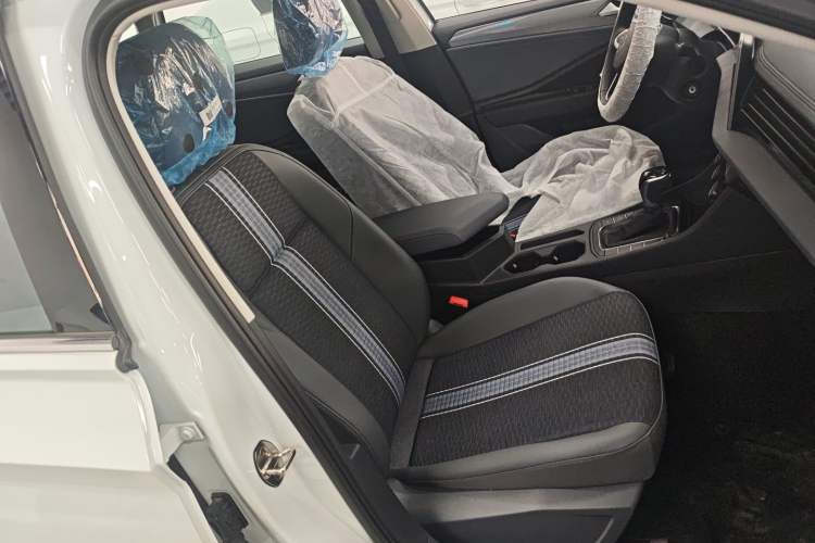 Used Volkswagen Sagitar 2025 Facelift 200TSI DSG Flyover Edition
